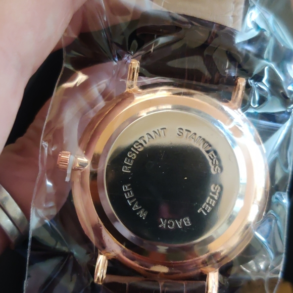 NIB Rose Gold Men's Watch - Picture 2 of 2